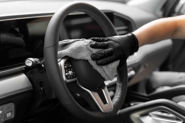 Jean Larroumets, Cantal - Lavage automobile - Polissage / Lustrage. Chaque finition compte pour redonner de l'éclat à votre carrosserie et à votre intérieur.